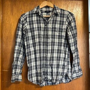 Madewell navy and white flannel small